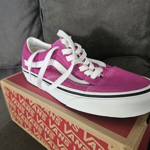 Vans Women's Fuchsia Canvas Sneakers